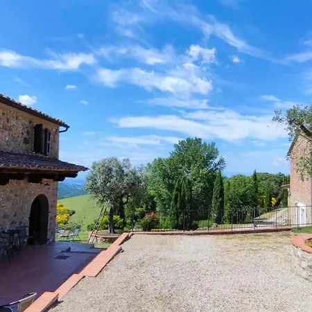 E Maneggio Poggio Leone مزرعة للإقامة