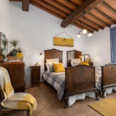 مزرعة للإقامة E Maneggio Poggio Leone