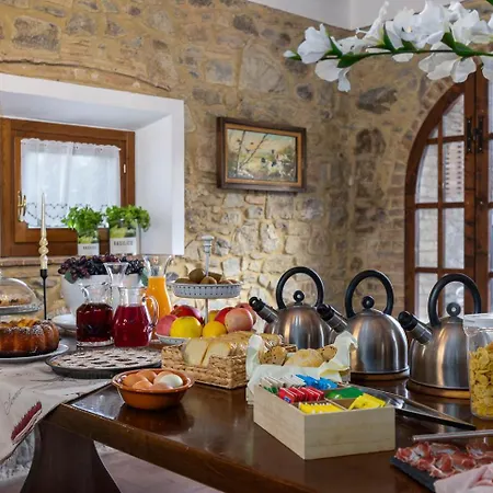 مزرعة للإقامة E Maneggio Poggio Leone غامباسي تيرمي