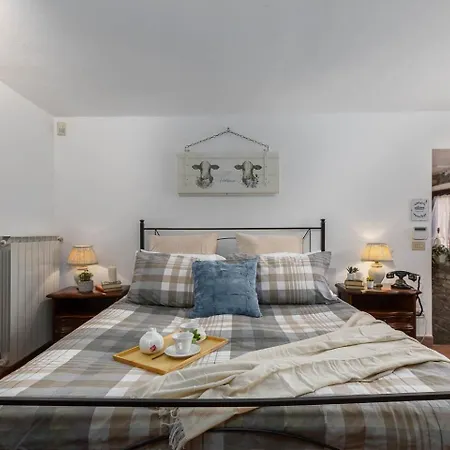 E Maneggio Poggio Leone Farm stay