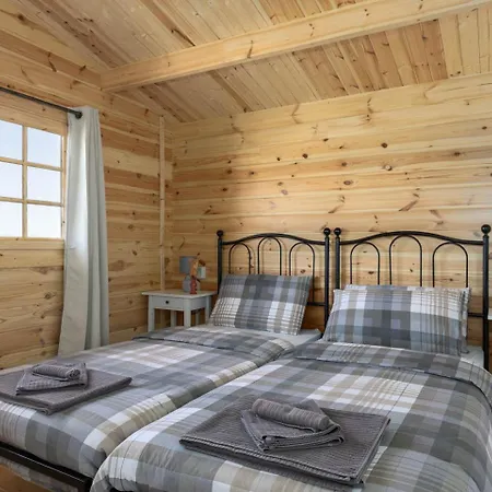 مزرعة للإقامة E Maneggio Poggio Leone غامباسي تيرمي