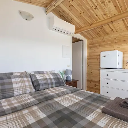E Maneggio Poggio Leone Farm stay *