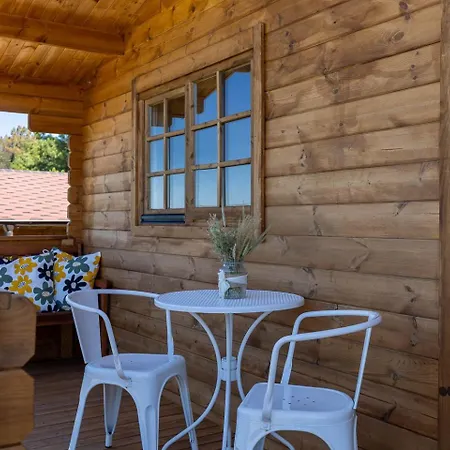 مزرعة للإقامة E Maneggio Poggio Leone